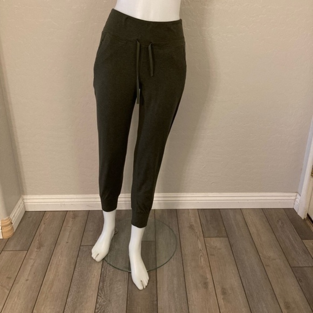 BYLT Basics Essential Jogger Dark Olive Green Small